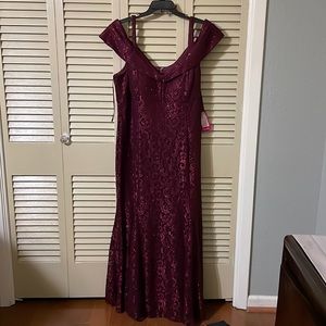 R&M Richards Women’s Evening Gown